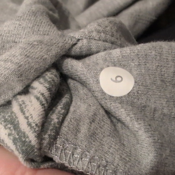 Lululemon Savasana wrap light Heathered gray cowl neck jacket - Picture 4 of 7
